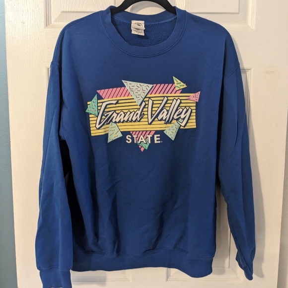 Grand Valley State University GVSU Retro Sweatshirt - Size Medium - Picture 1 of 2